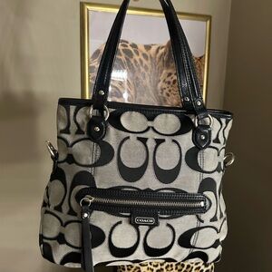 Authentic Uncommon Black & Grey Coach Bag W/ Teal Interior🖤